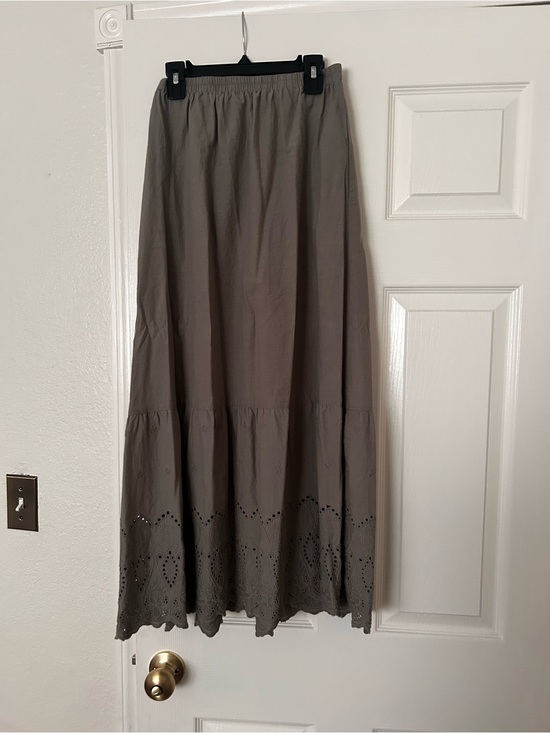Neuflora Dresses & Skirts - Neuflora Cotton Midi Skirt